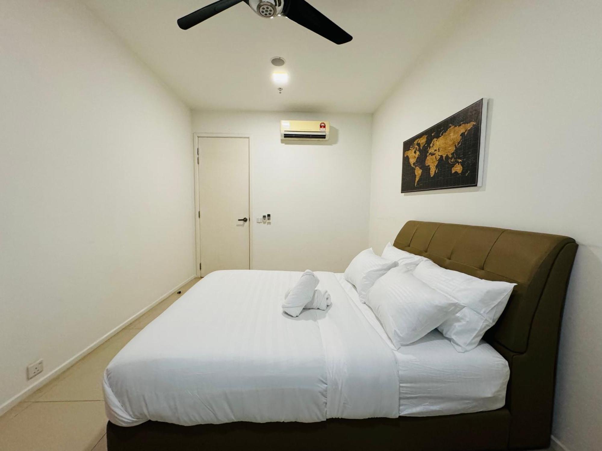 Apartment Arcoris Mont Kiara By Deurban