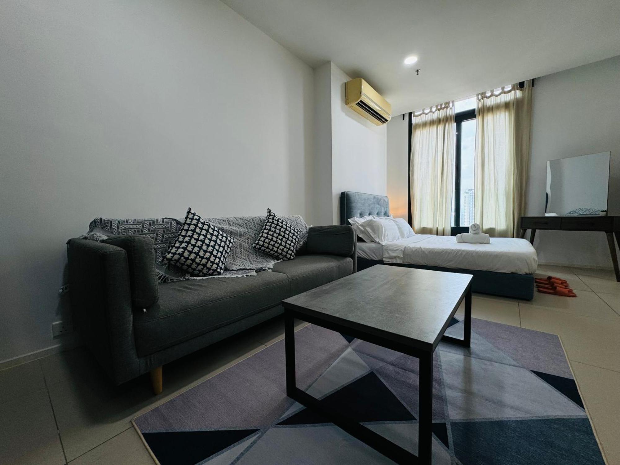 Pangsapuri Arcoris Mont Kiara By Deurban *
